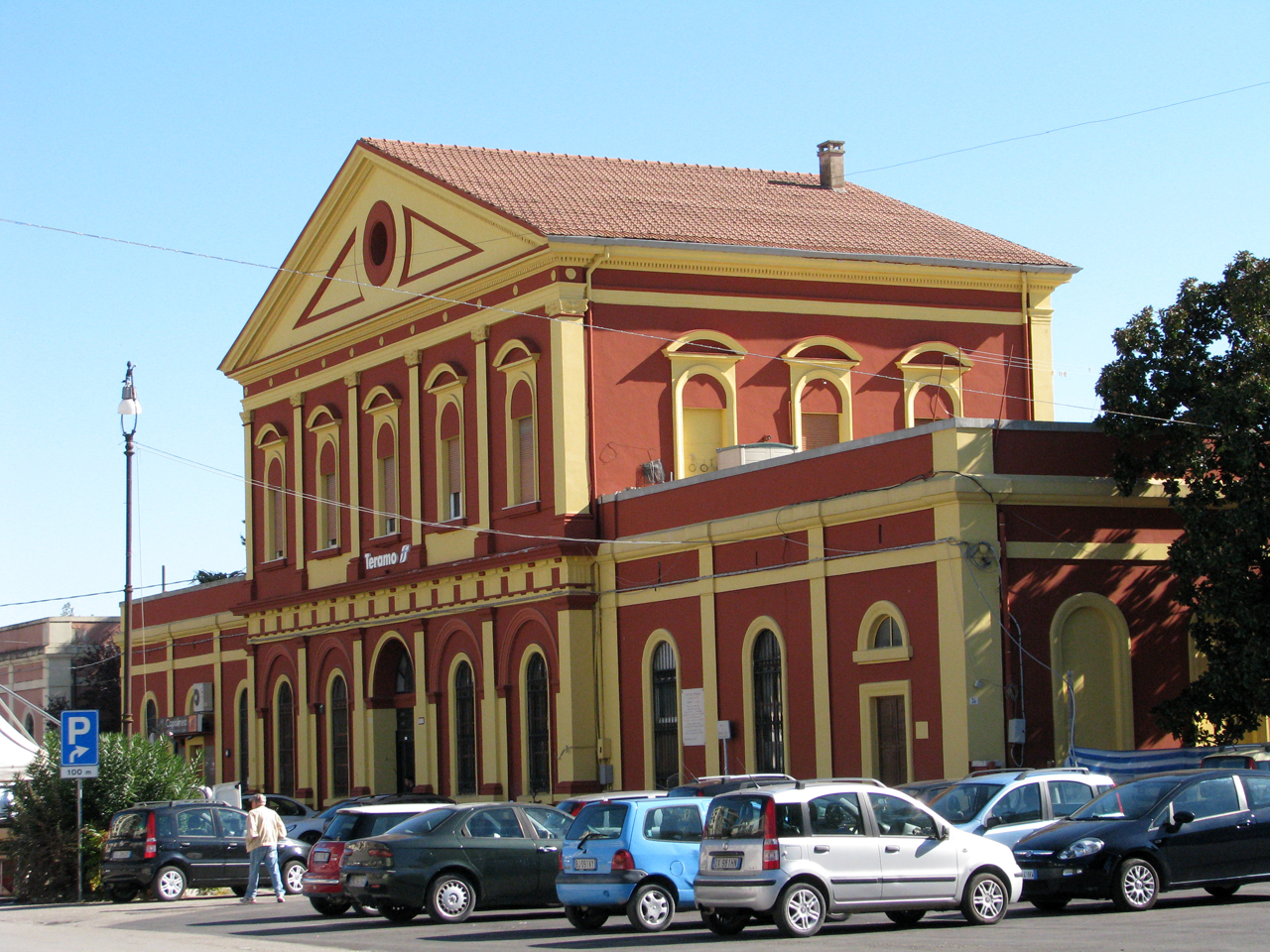 stazione ferroviaria di Teramo (stazione, ferroviaria) - Teramo (TE) 