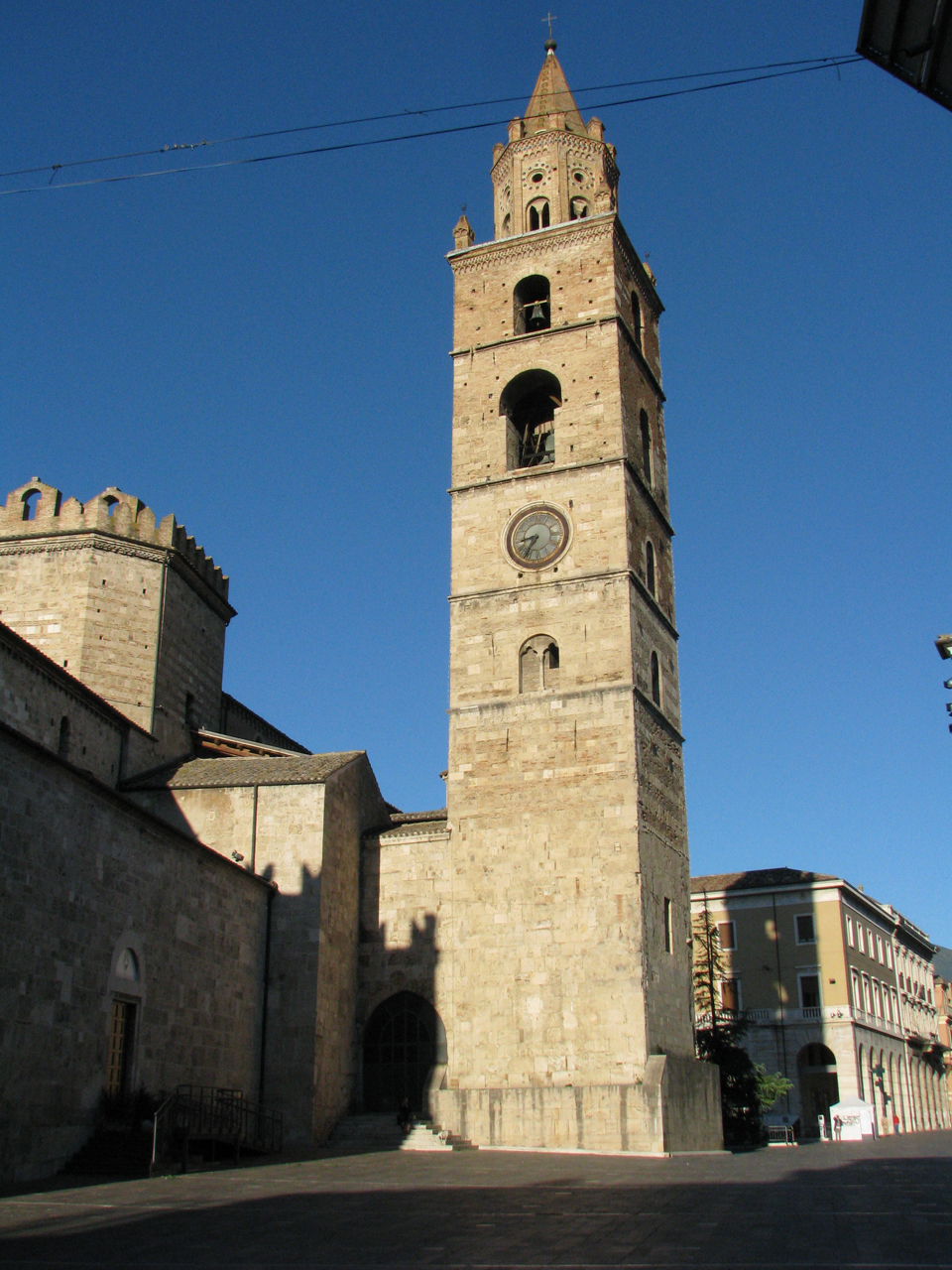campanile del duomo di Teramo (campanile) - Teramo (TE) 
