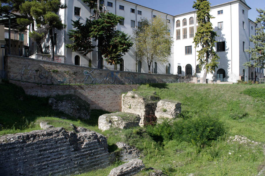 Istituto Cardinale Cicada (ex-convento) - Atri (TE) 