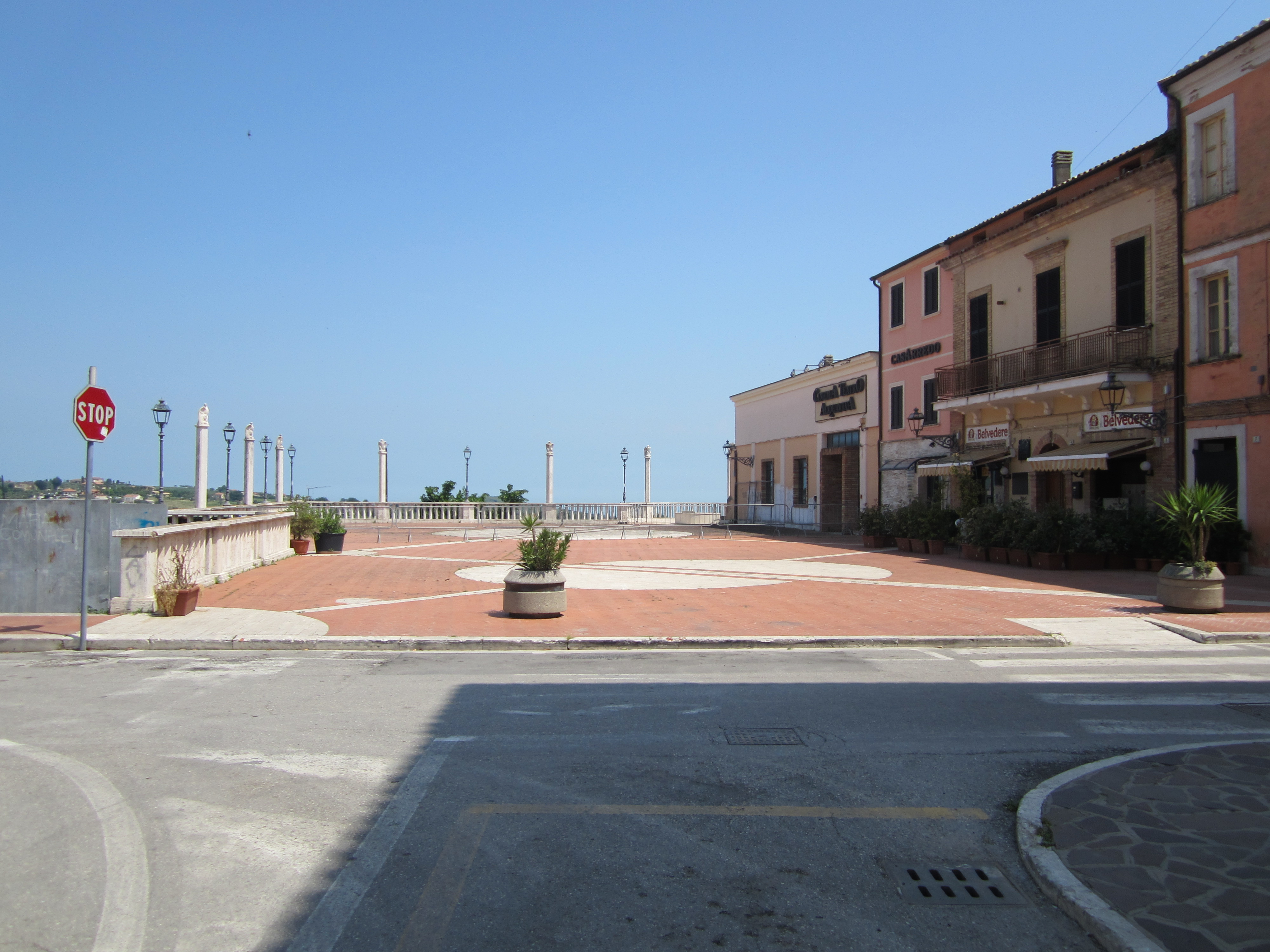 Cineteatro comunale "Acquaviva" (cinema-teatro) - Mosciano Sant'Angelo (TE) 