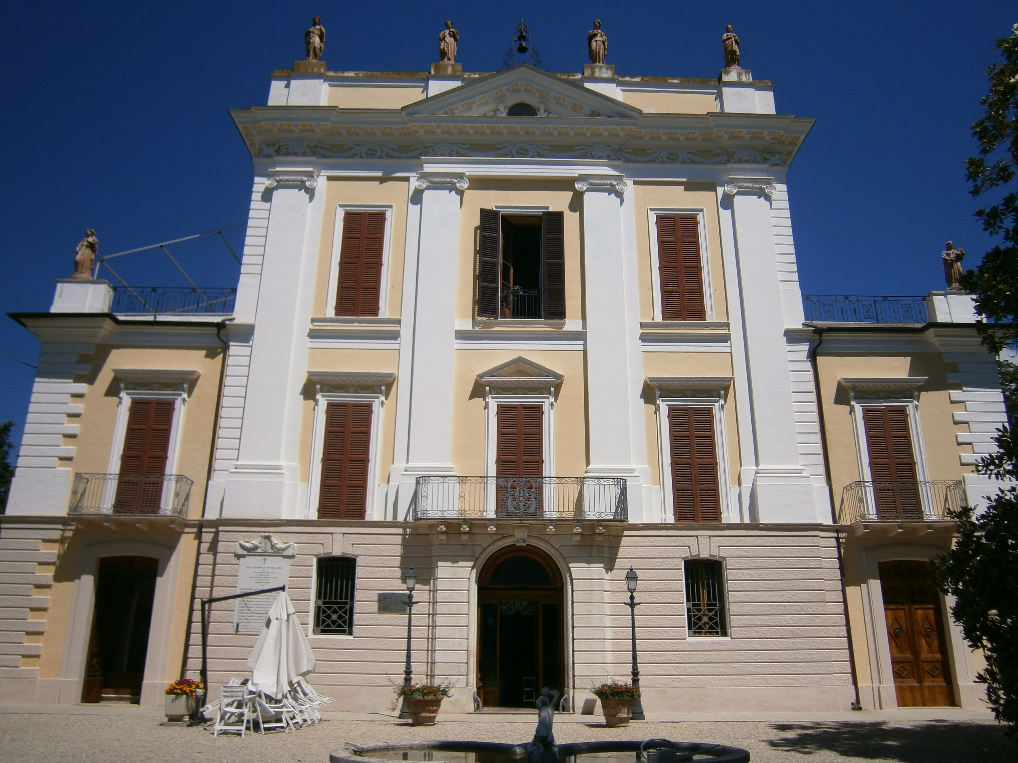 Villa Savini (villa, suburbana) - Mosciano Sant'Angelo (TE) 