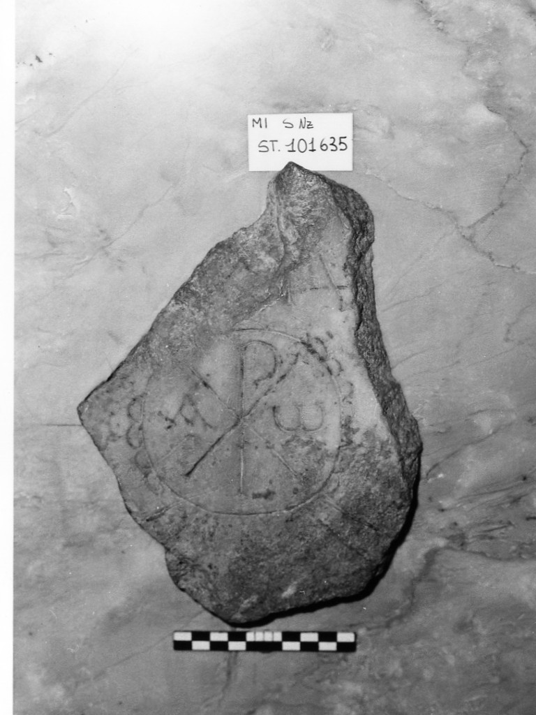 lastra/ frammento - ambito romano imperiale-tardoantico (sec. V d.C)