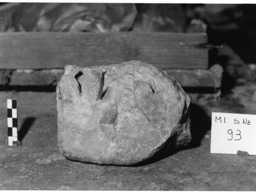 capitello/ frammento - ambito romano imperiale (fine/ metà secc. I-II d.C)