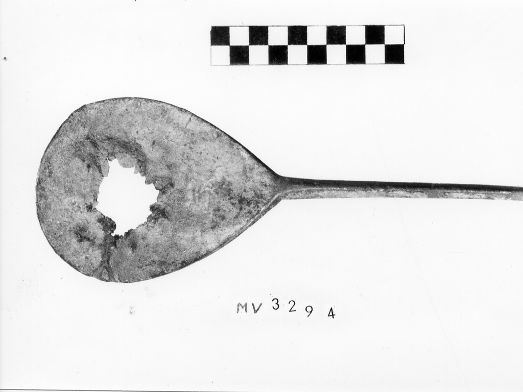 cucchiaio/ forma parzialmente ricostruibile - ambito romano imperiale (secc. I-V d.C)