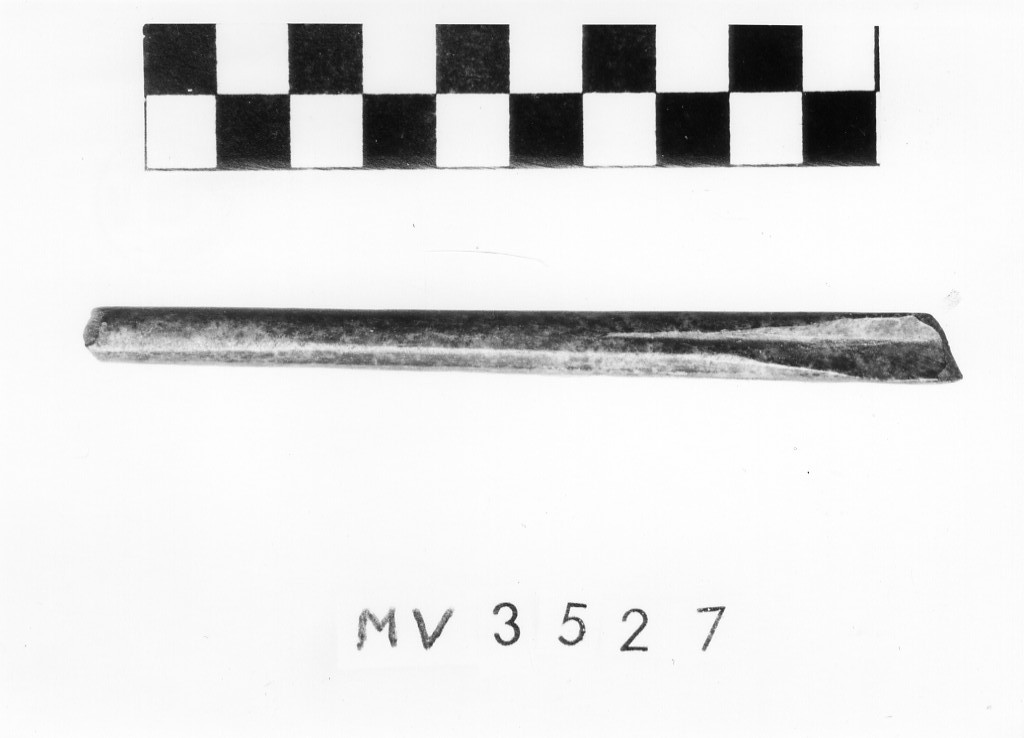 spillone/ frammento - ambito romano imperiale (secc. I-IV d.C)