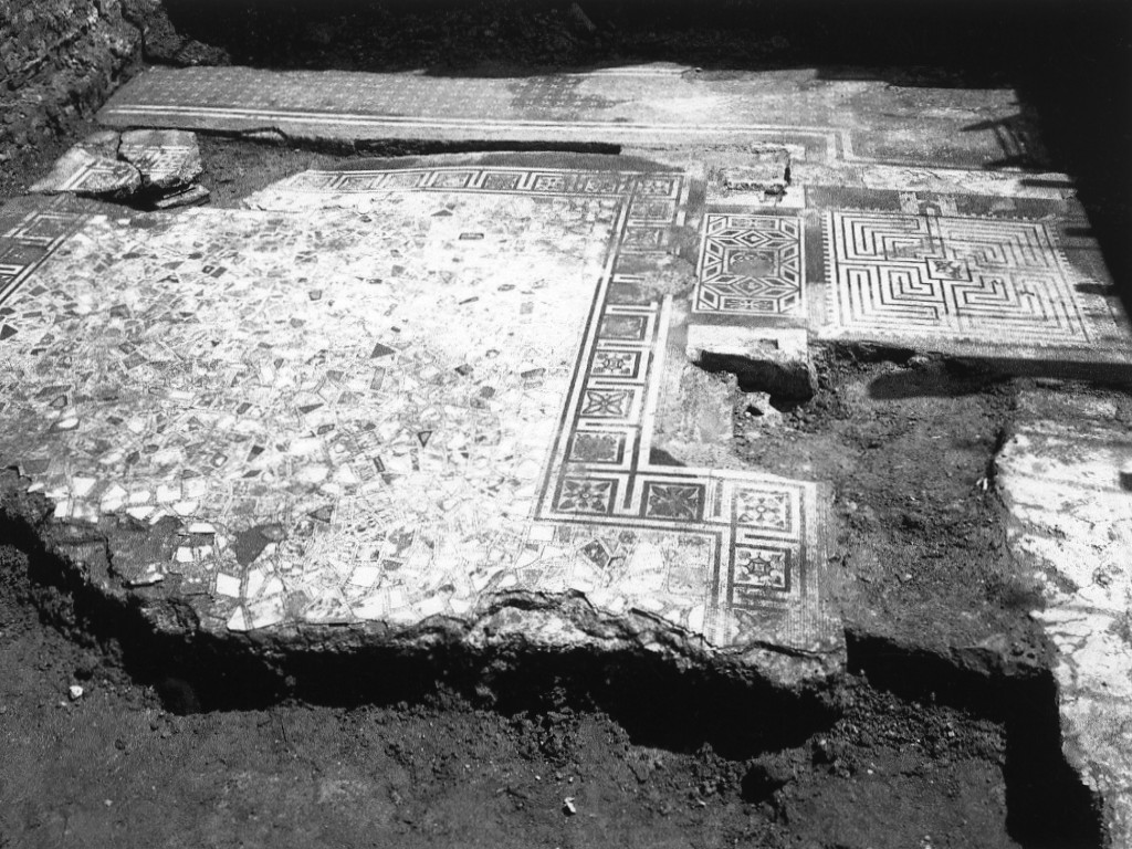 pavimento/ frammento - ambito romano (fine/ inizio secc. I-II d.C)