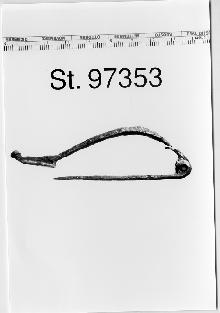 fibula, Terzan 1977, fig. 6e, tipo Certosa - produzione etrusco-padana (prima metà sec. V a.C)