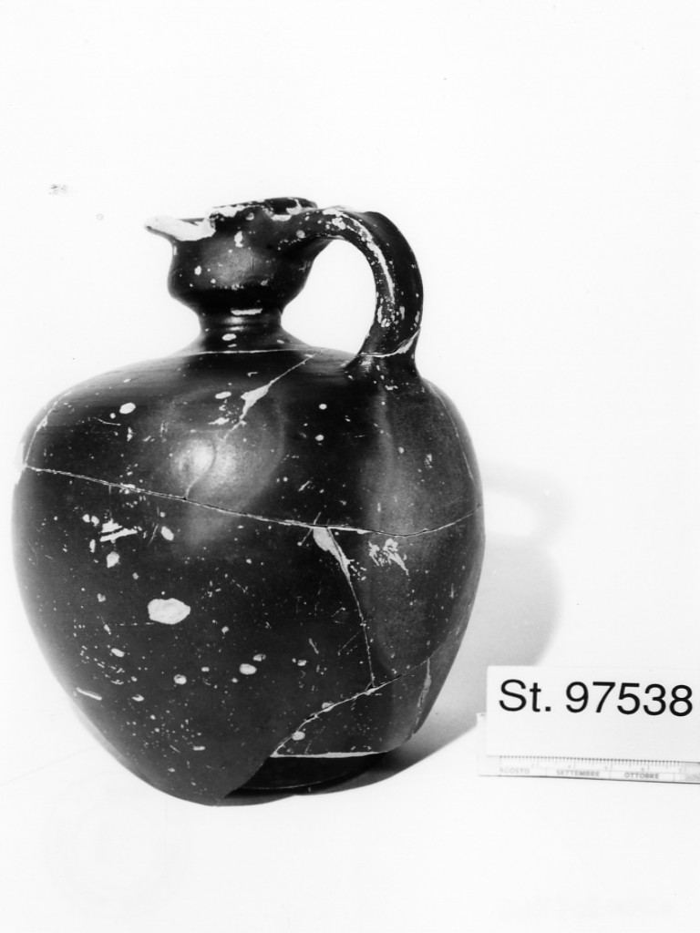 lekythos aryballica - produzione volterrana (seconda metà sec. III a.C)