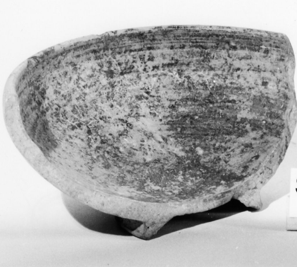 ciotola/ forma parzialmente ricostruibile, Casini-Frontini-Gatti 1987, tipo E2 - produzione etrusco-padana (sec. IV a.C)