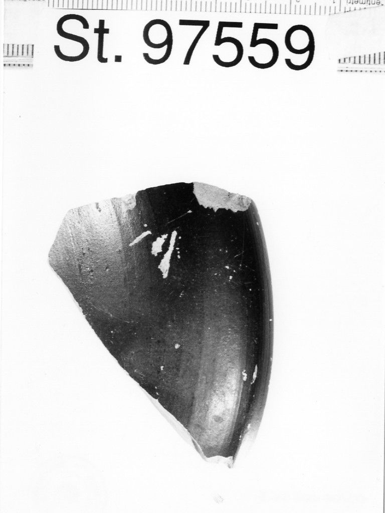 coppetta/ frammento, Morel 1981, tipo 2710 o 2780 - produzione dell'Italia meridionale (fine/ inizio secc. IV-III a.C)