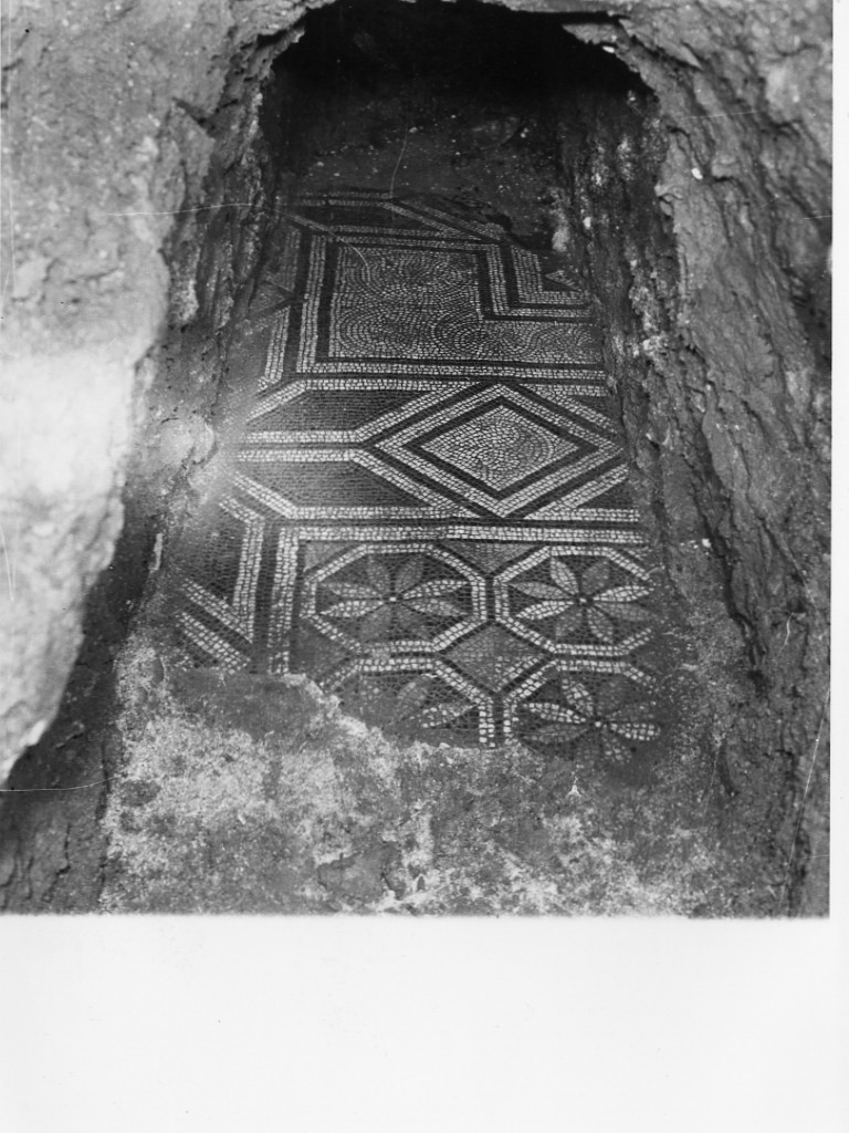 pavimento/ frammento - ambito romano (sec. II d.C)
