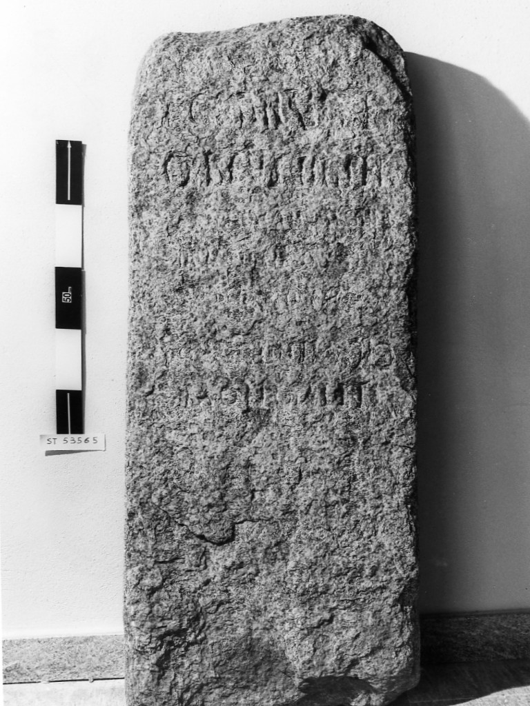 stele funeraria con epigrafe (sec. III d.C)