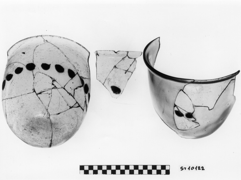 bicchiere, Isings, 106c2 - ambito romano basso imperiale (secc. III-IV d.C)