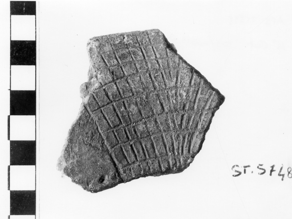 piatto/ orlo - Neolitico Medio - Superiore, Proto-Lagozza (seconda metà IV millennio a.C)
