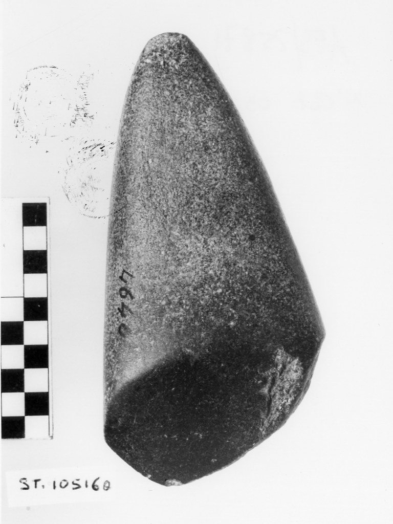 ascia - Neolitico Inferiore Recente (prima metà IV millennio a.C)