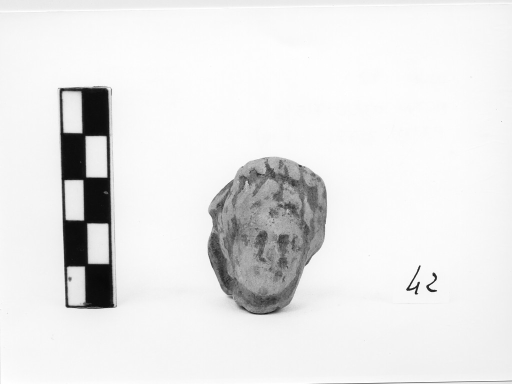 statua femminile/ testa - ambito magno greco e siceliota (fine/ inizio secc. IV-III a.C)