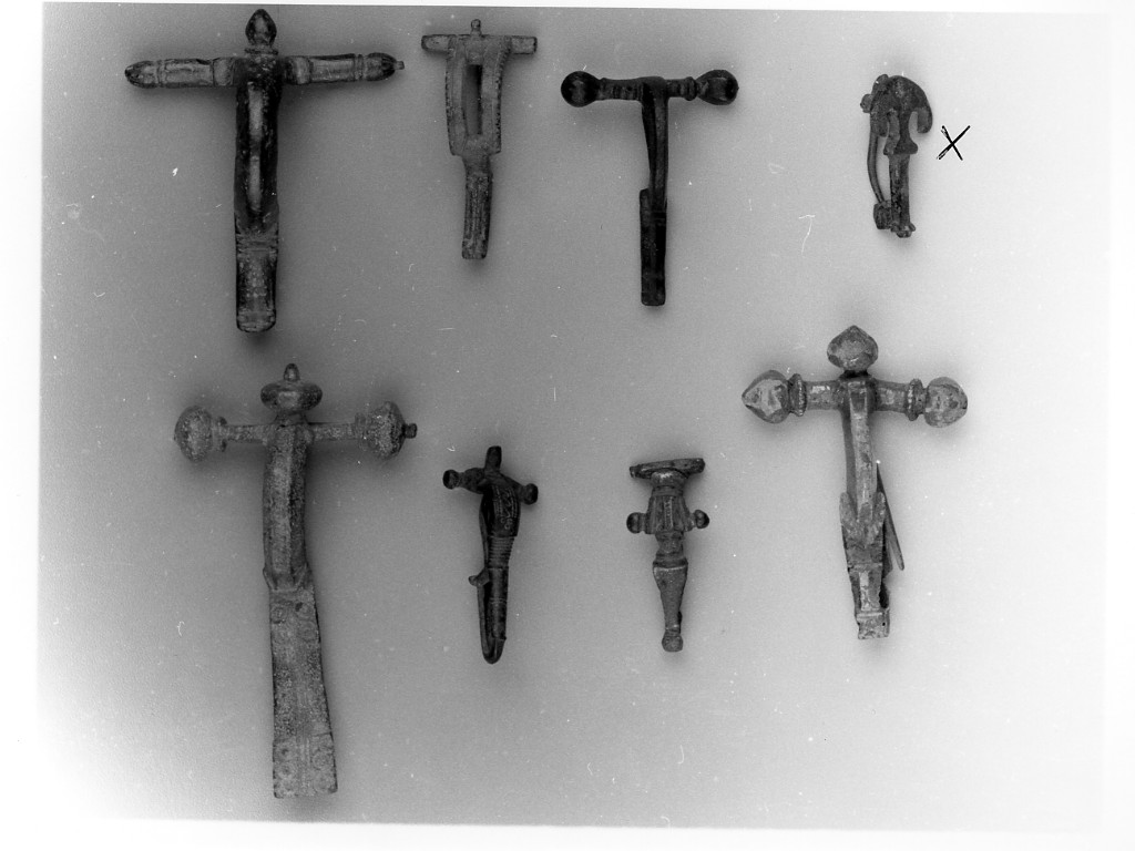 fibula con arco ad ancora - ambito romano (fine/ inizio secc. IV-V d.C)