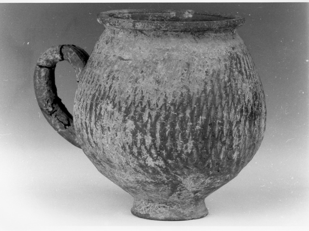 tazza monoansata - ambito romano (fine/ inizio secc. II-I a.C)