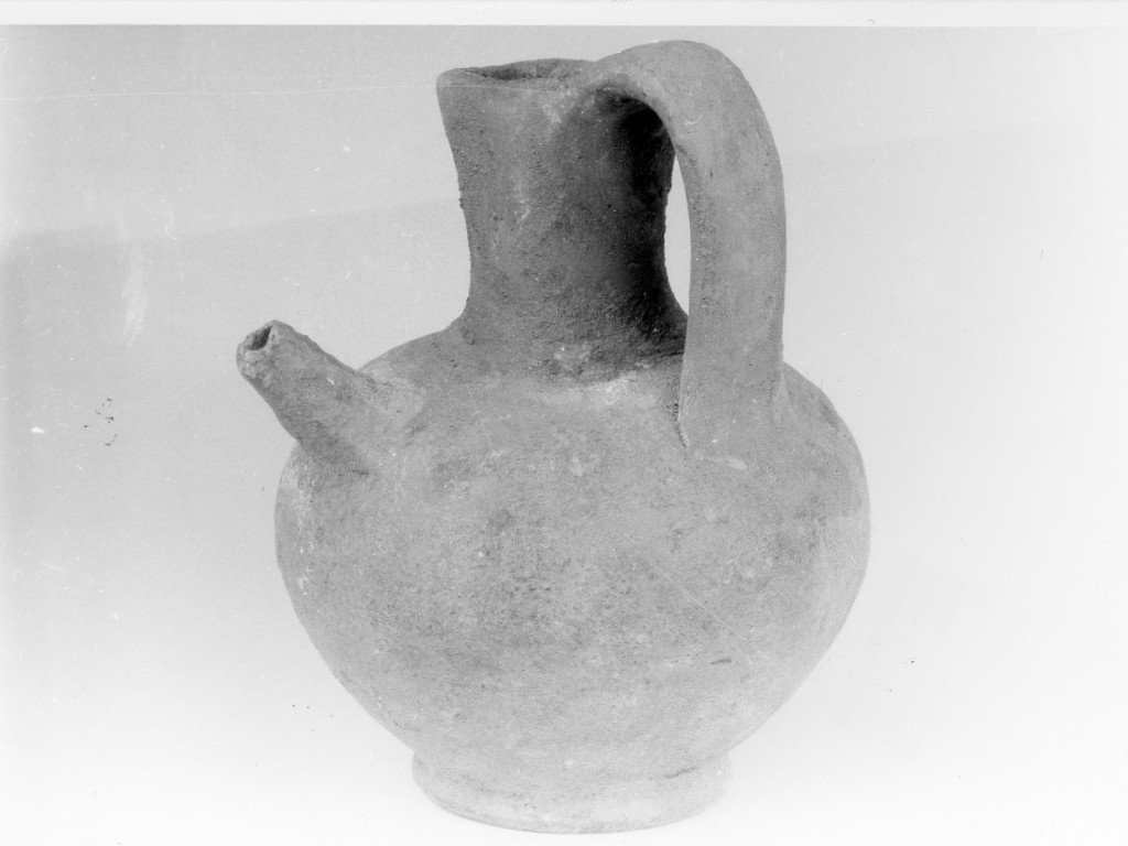 brocchetta con colatoio - ambito punico (seconda metà sec. VI a.C)