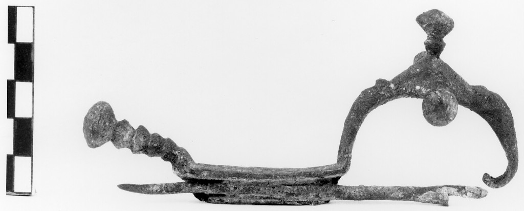 fibula ad arco semplice (seconda metà sec. VI a.C)