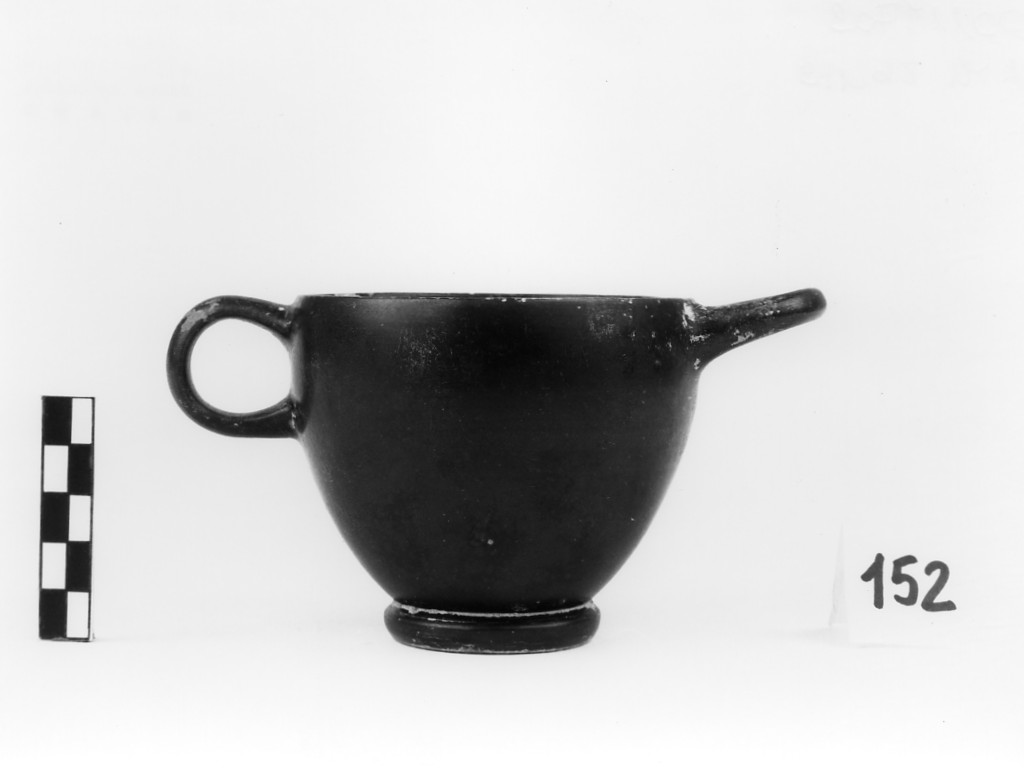 skyphos, Morel, tipo 4313 a - ambito magno-greco (fine/ inizio secc. IV-III a.C)