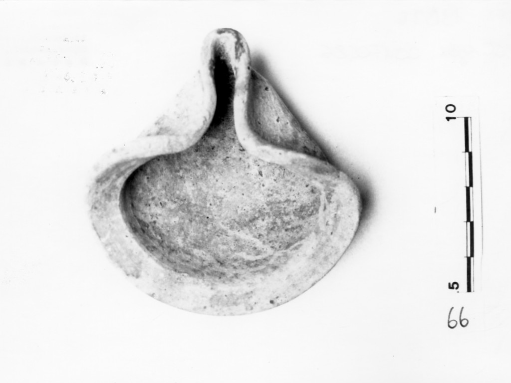 lucerna, Galling, tipo IV - ambito fenicio-punico (secc. VIII-VII a.C)