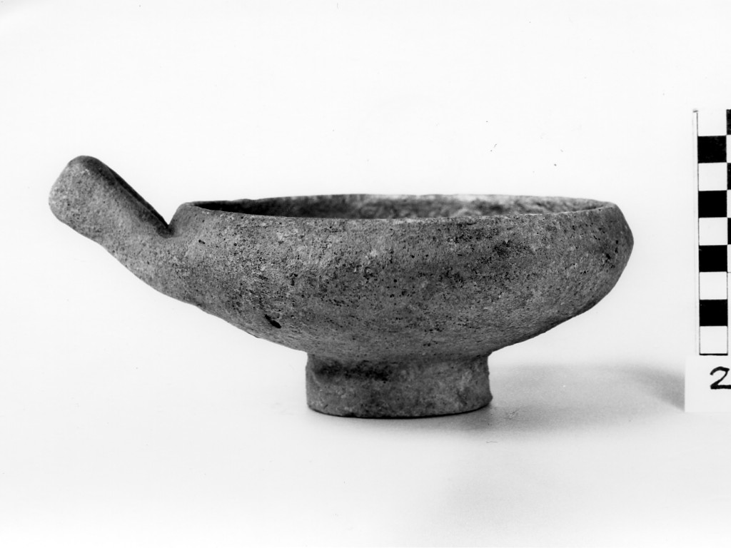 coppetta - produzione magno greca (apula ?) (sec. V a.C)