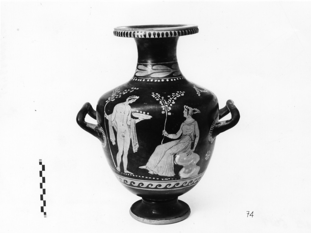 hydria - produzione apula, Pittore di Karlsruhe B 9 (sec IV a.C)