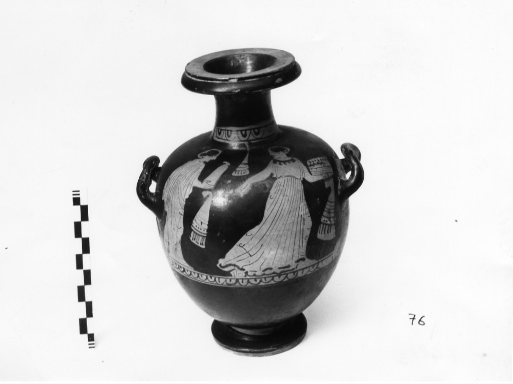 hydria - produzione attica, Pittore di Monaco 2436 (sec V a.C)