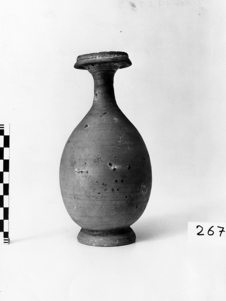 bottiglia - imitazione della ceramica dipinta italiota (sec IV a.C)