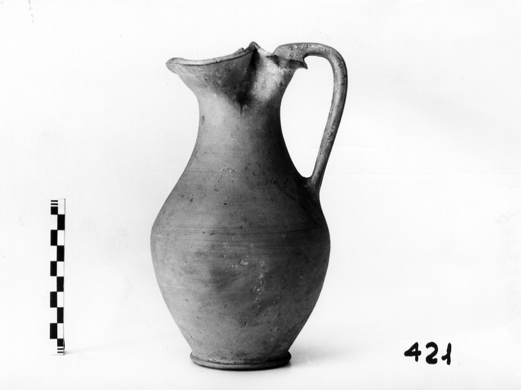 oinochoe - produzione italo-siceliota (fine sec V a.C)