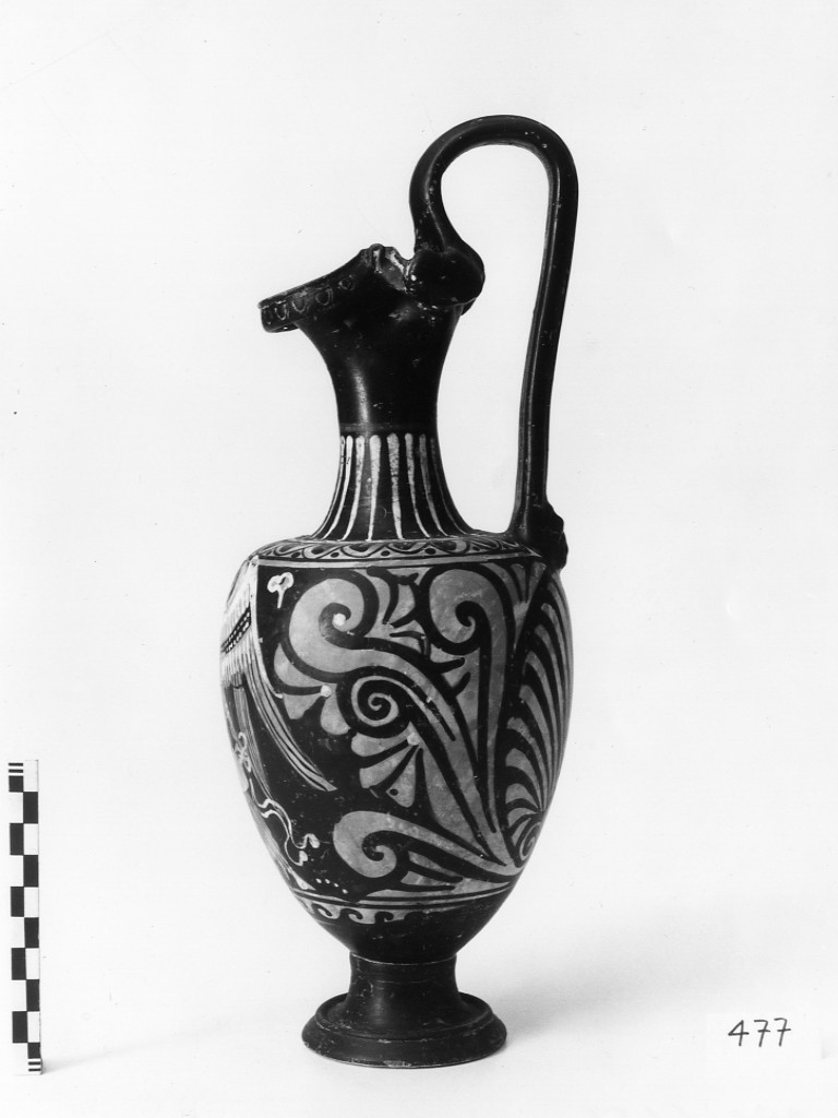 oinochoe - produzione apula, "Ornato Style" (sec IV a.C)