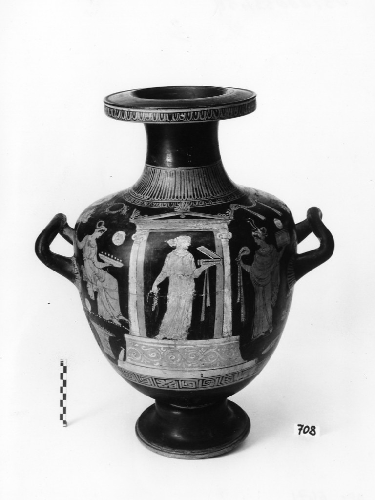 hydria - produzione apula,Pittore A) del Gruppo degli Heroa (sec IV a.C)