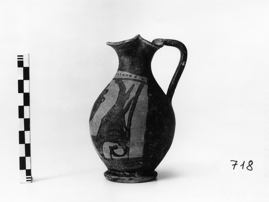 oinochoe - produzione apula, "Ornato Style" (sec IV a.C)