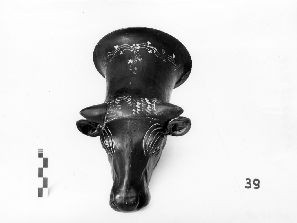 rhyton - produzione apula, fabbrica di Gnathia (sec. IV a.C)