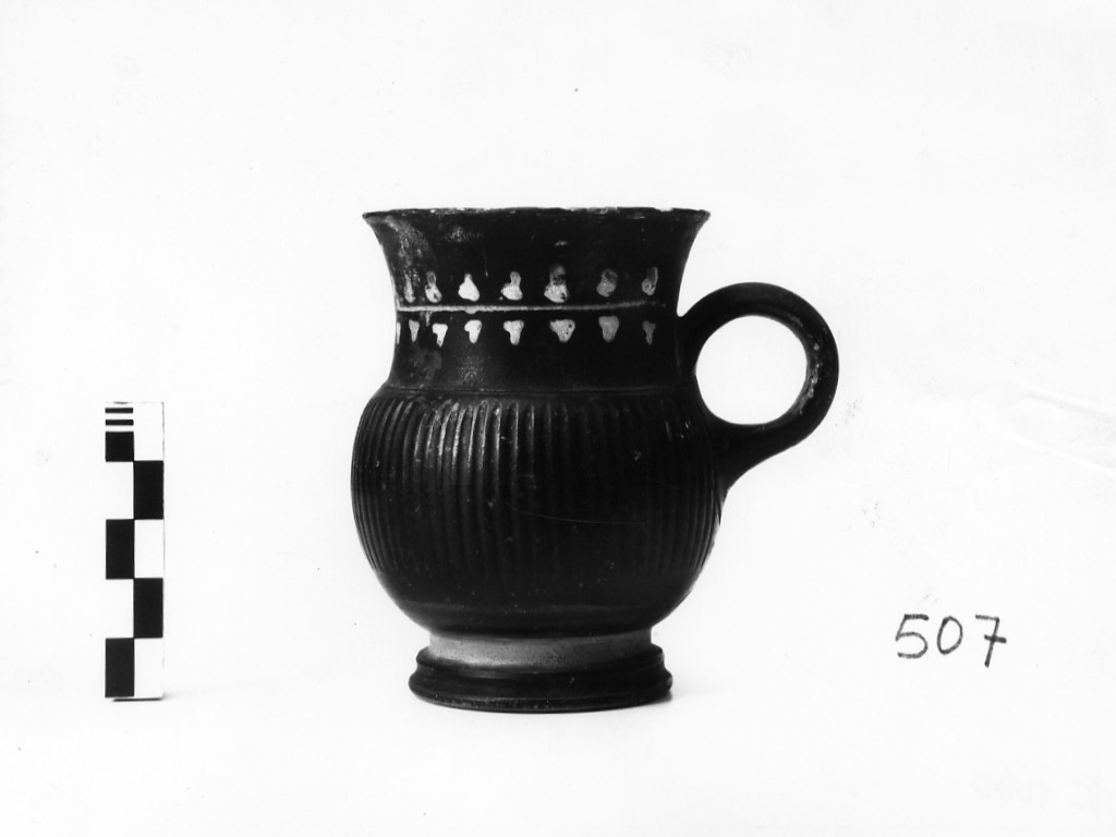 boccale - produzione apula, fabbrica di Gnathia (seconda metà sec. IV a.C)