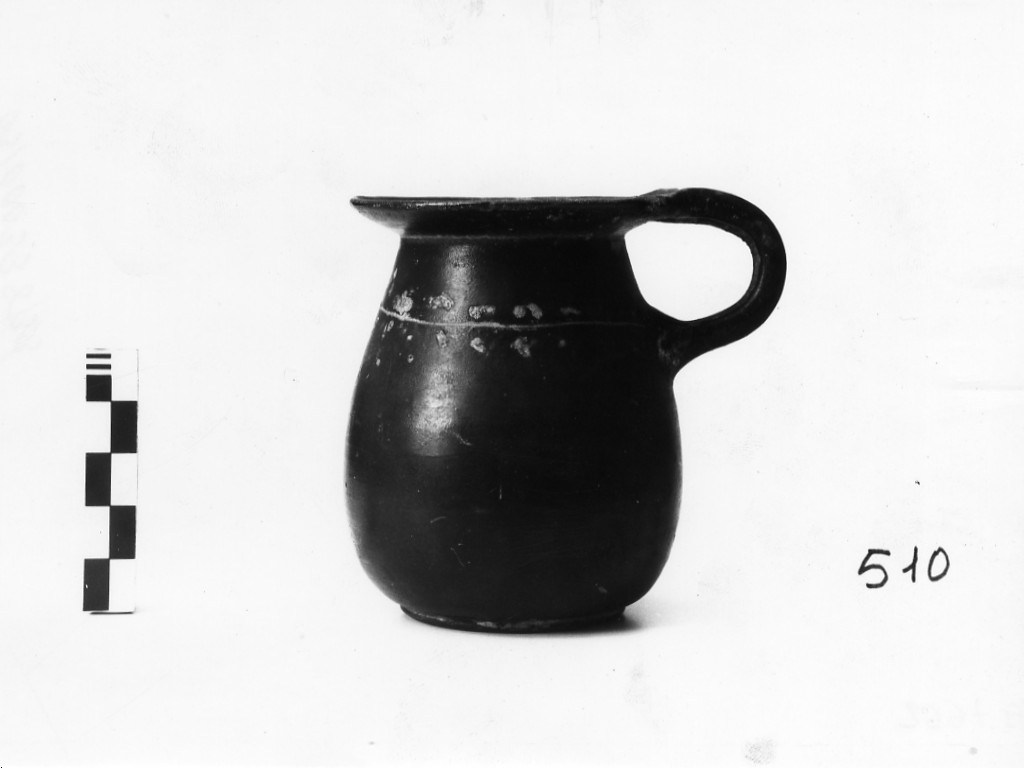 boccale - produzione apula, fabbrica di Gnathia (sec. IV a.C)