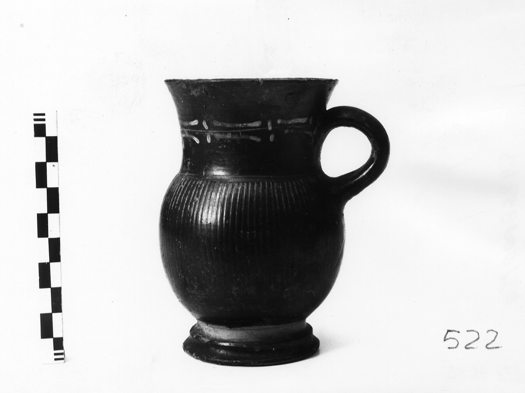 boccale - produzione apula, fabbrica di Gnathia (seconda metà sec. IV a.C)