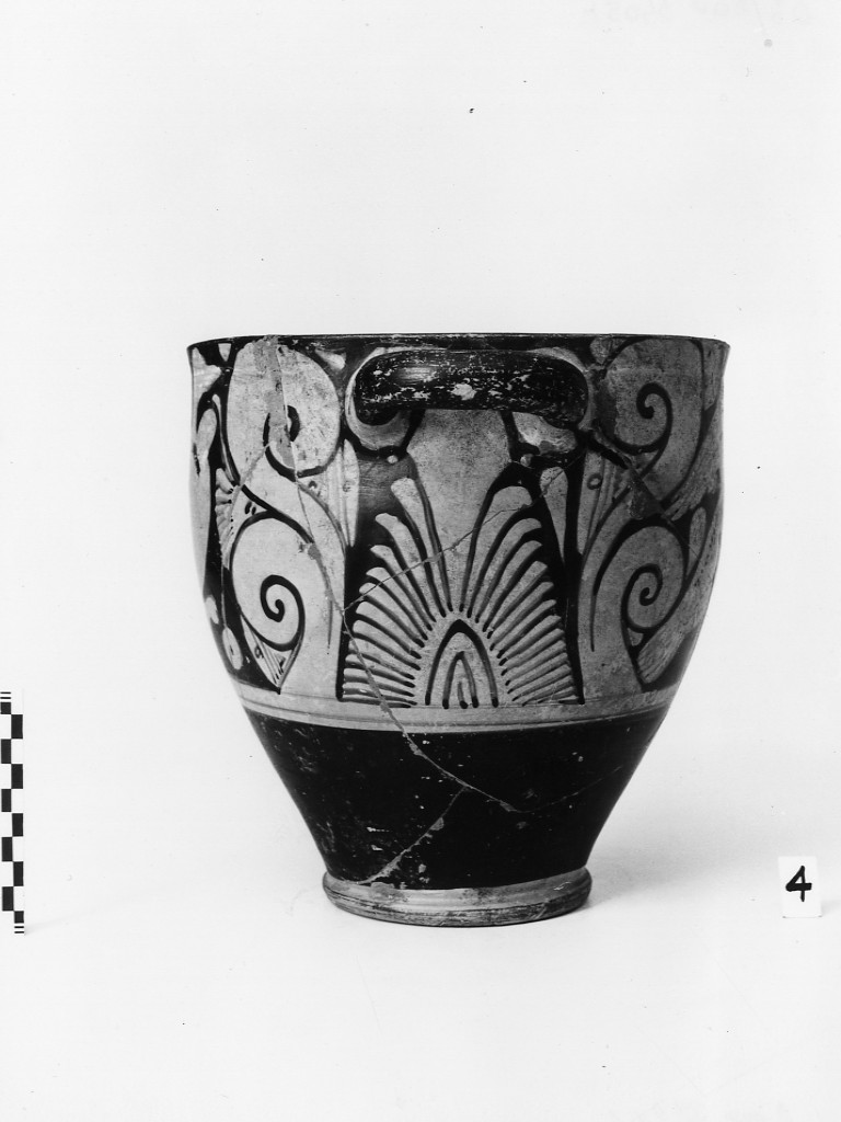 skyphos - produzione etrusca, Funnel Group (seconda metà sec. IV a.C)