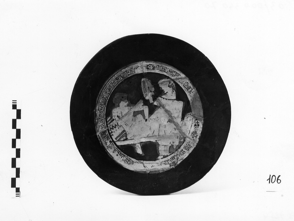 piattello su alto piede - produzione attica,vicino Pittore di Bologna 417 (sec. V a.C)