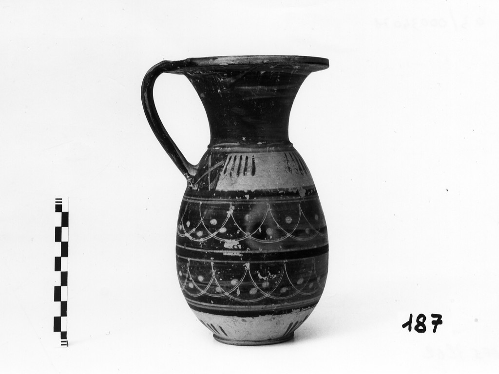 olpe - produzione italo-corinzia, "Archetti intrecciati" (primo quarto sec. VI a.C)