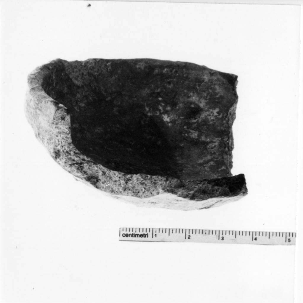 ciotola/ frammento - produzione terramaricola (età del bronzo recente)
