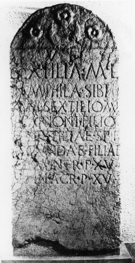 stele funeraria centinata (inizio sec. I d.C)