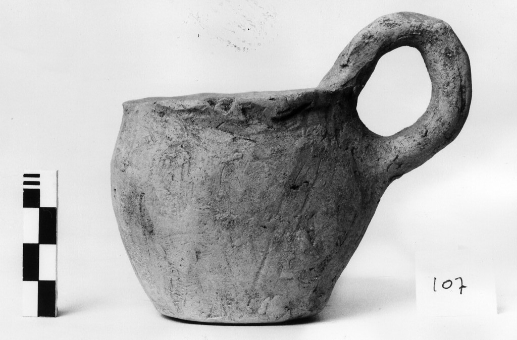 tazza - subgeometrico daunio I (fine/ inizio secc. VII a.C.-VI a.C)