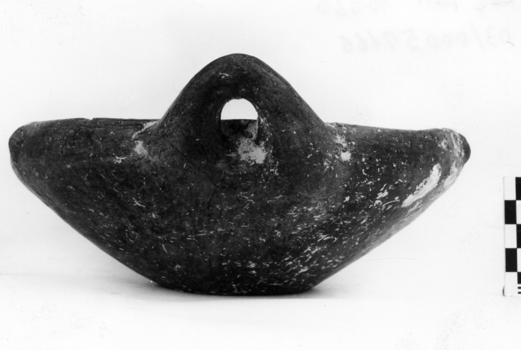 ciotola - civiltà villanoviana tosco-laziale (sec. VIII a.C)