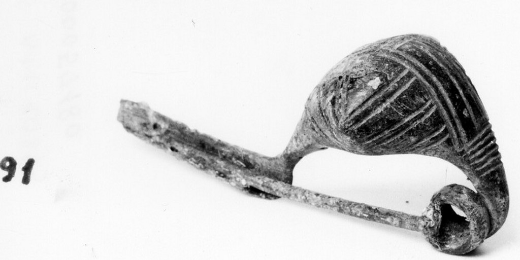 fibula a navicella - Orientalizzante antico etrusco-laziale (fine/ inizio secc. VIII a.C.-VII a.C)