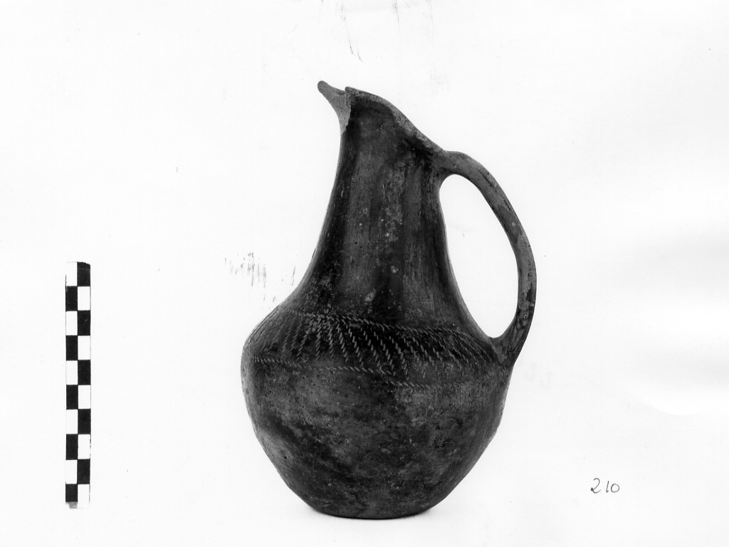 brocca (seconda metà sec. IX a.C)