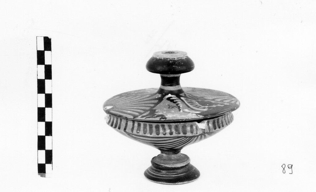 coperchio (ultimo quarto sec. IV a.C)