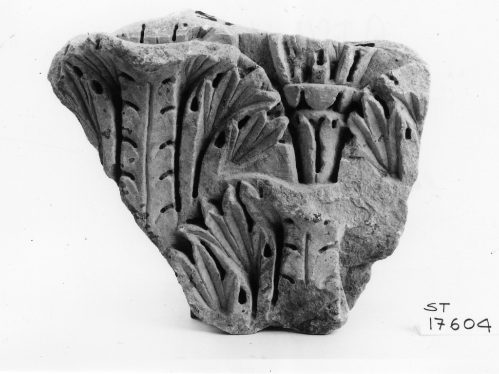 capitello composito di lesena (età severiana)