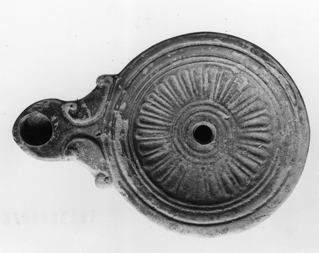 lucerna (metà sec. I d.C)